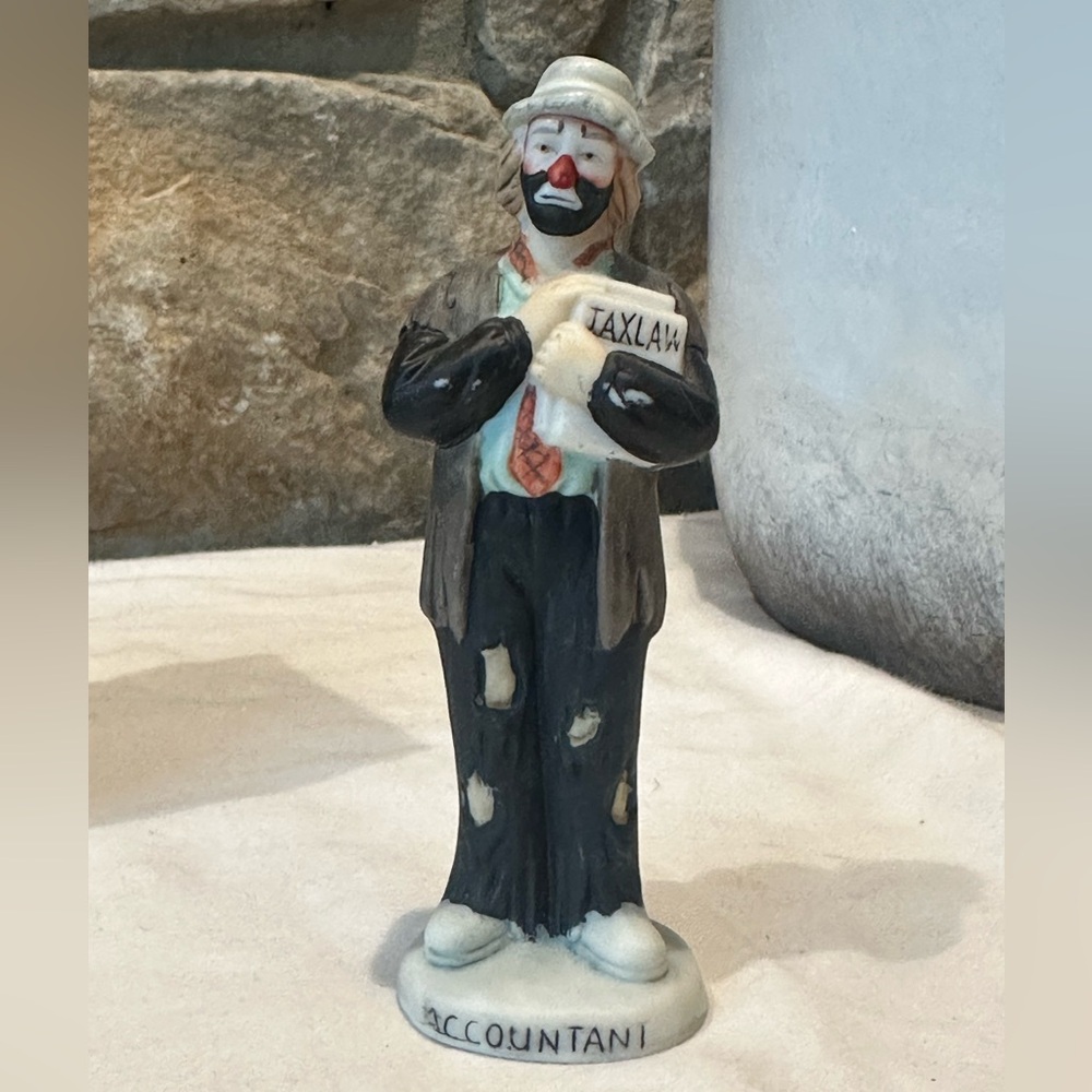 Flambr accountant clown